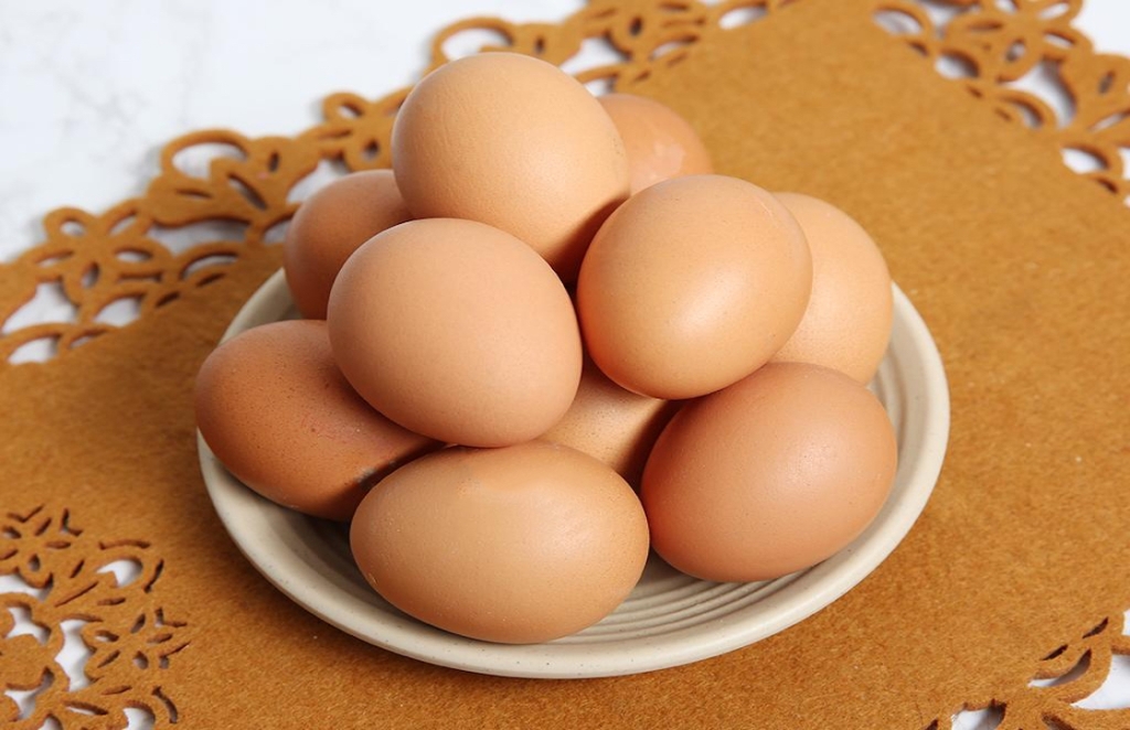 Cần chọn trứng gà tươi để đảm bảo hương vị