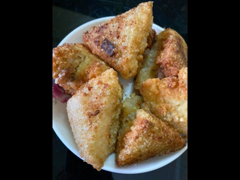 Chiên giòn rụm bánh chưng khiến ngon mắt, ngon miệng khi ăn