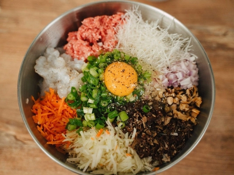 Nguyên liệu, gia vị để làm nem rán ngon hơn