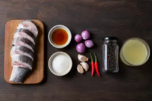 Cách Làm Cá Kho Tộ Đậm Đà Đúng Vị Nam Bộ 1 nguyên liệu làm cá kho tộ đậm đà Nam Bộ gồm cá lóc cắt khúc nước mắm đường hành tím nước dừa tươi